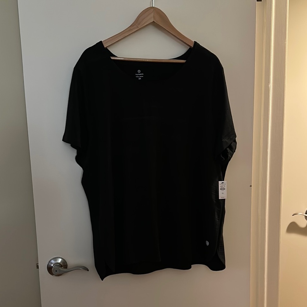 Talbots Women’s New with tags  Black Relaxed Fit T-Shirt . Size 3X